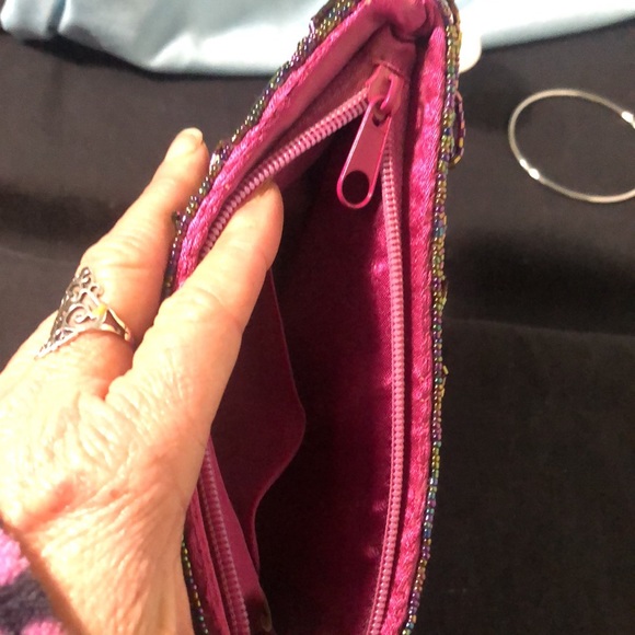 Striking Beaded  hand bag with beaded handle - Picture 4 of 4